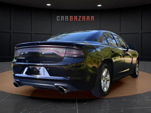Used 2021 Dodge Charger SXT w/ Leather Interior Group image 5