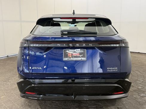 Used 2023 Nissan Ariya AWD image 6
