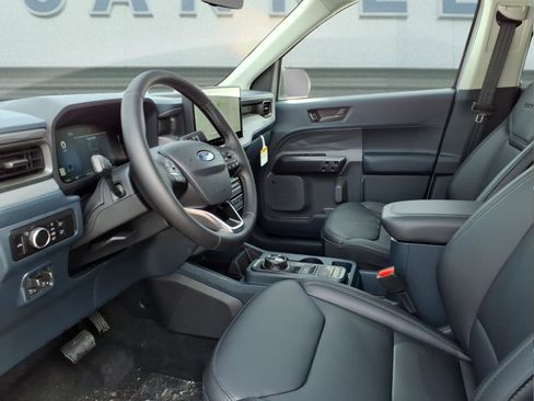 New 2026 Ford Maverick Lariat w/ Black Appearance Package image 9