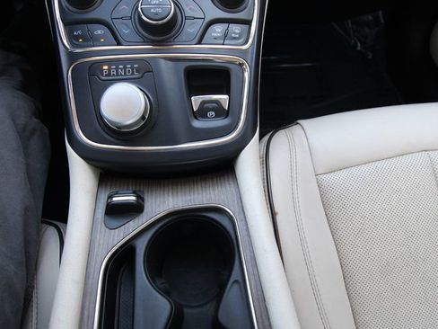 Used 2015 Chrysler 200 C w/ Navigation & Sound Group I FWD image 28