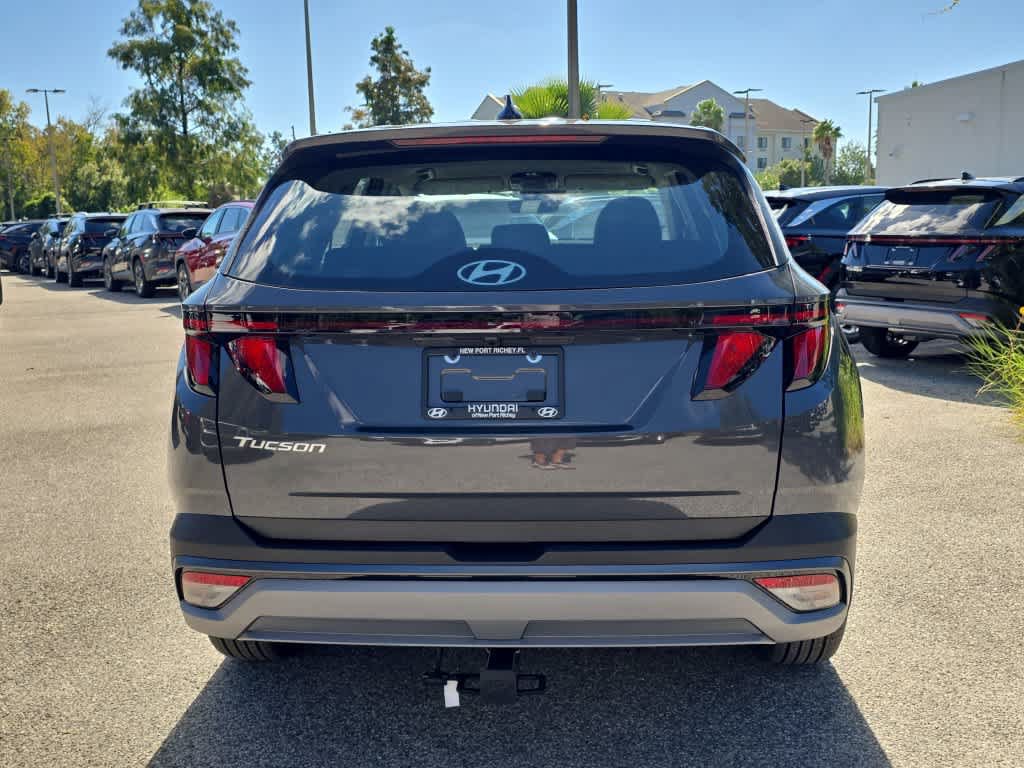 New 2026 Hyundai Tucson SE w/ Tow & Go Package FWD image 6