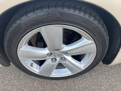 Used 2012 Lexus LS 460 w/ Comfort Pkg image 10