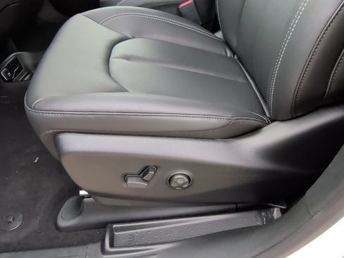 New 2026 Chrysler Pacifica Select w/ S Appearance Package FWD image 13