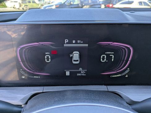 Used 2023 Kia Telluride EX X-Line image 11