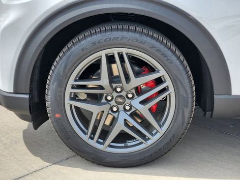 New 2026 Ford Explorer ST AWD/4WD image 7
