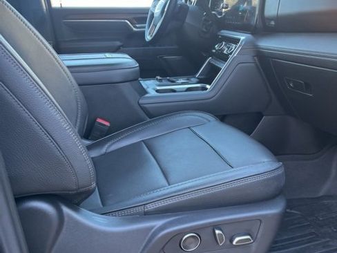 Used 2024 GMC Sierra 2500 Denali w/ Technology Package image 11