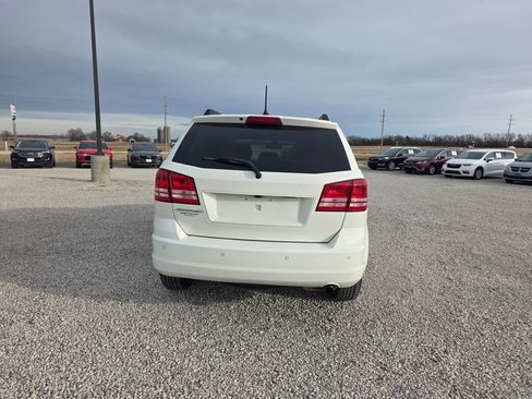 Used 2020 Dodge Journey SE w/ SE Popular Equipment Group image 5