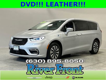Used 2022 Chrysler Pacifica Touring-L