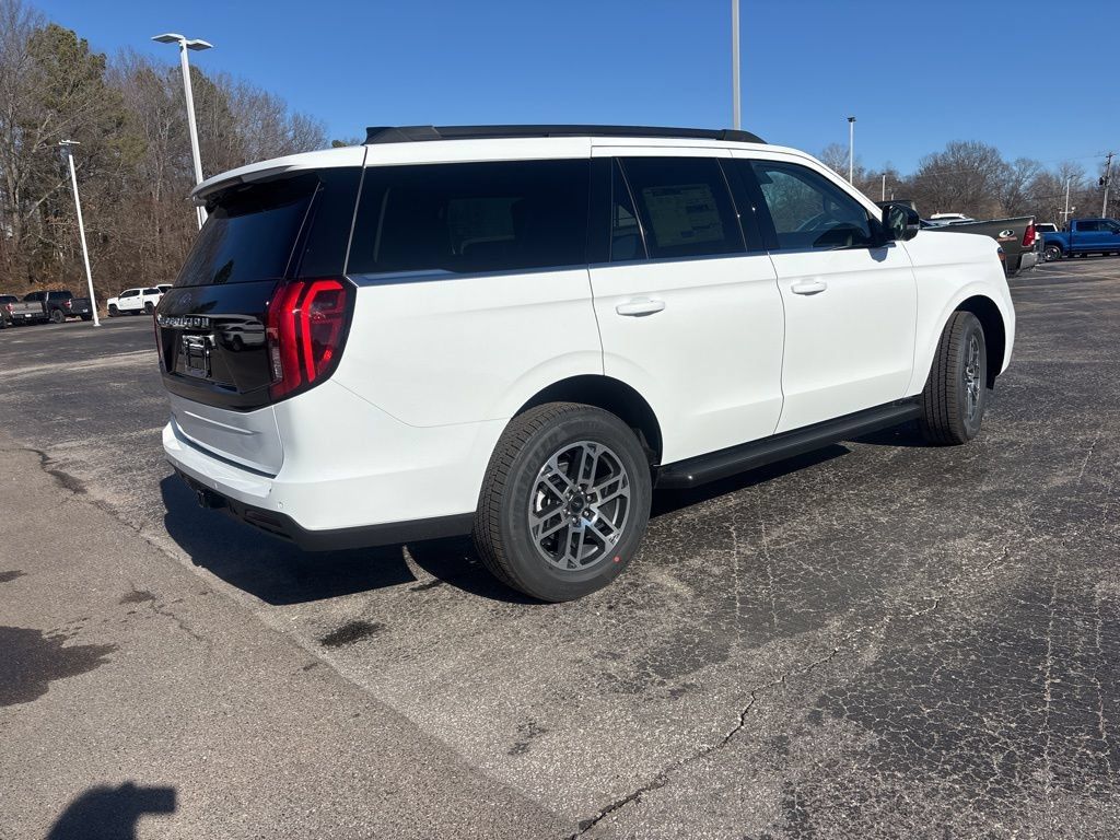 New 2026 Ford Expedition Active RWD image 7