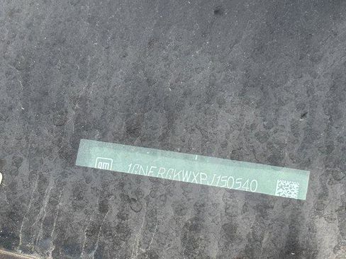 Used 2023 Chevrolet Traverse LT image 12