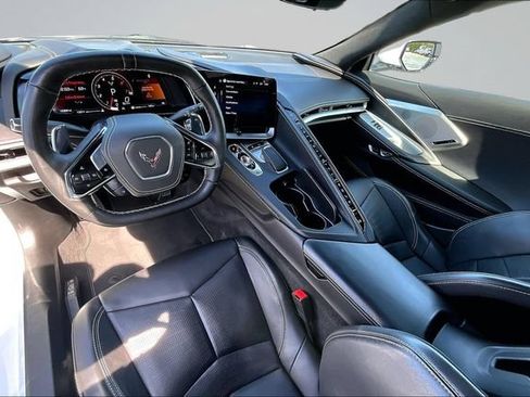 Used 2025 Chevrolet Corvette Stingray Premium Cpe w/ 3LT RWD image 7