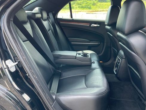 Used 2012 Chrysler 300 Limited RWD image 21