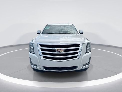 Used 2017 Cadillac Escalade ESV Premium Luxury RWD image 10