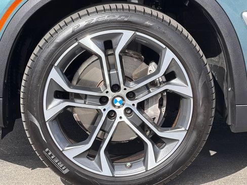 Used 2025 BMW X5 xDrive40i w/ Premium Package AWD/4WD image 38