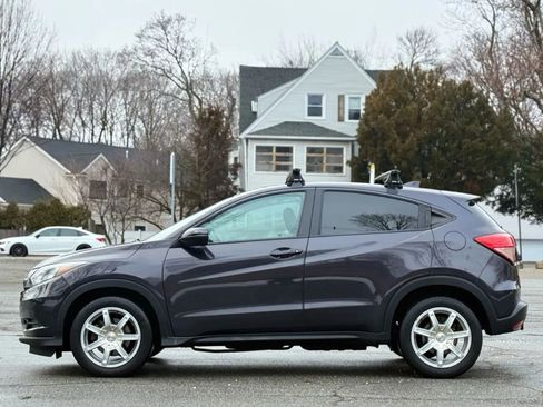 Used 2017 Honda HR-V EX image 8