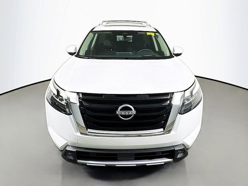 New 2025 Nissan Pathfinder Platinum w/ Cargo Package image 2