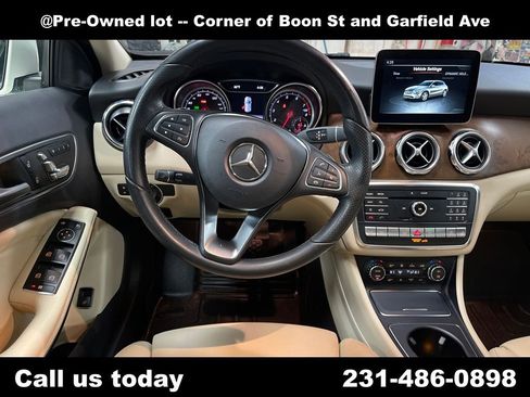 Used 2018 Mercedes-Benz GLA 250 4MATIC image 13