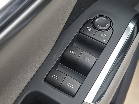 New 2026 Chevrolet Traverse LT w/ Driver Confidence Package image 13