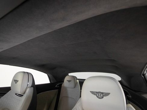 Used 2021 Bentley Continental GT image 40