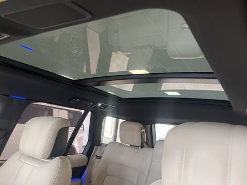 Used 2021 Land Rover Range Rover Westminster Edition image 14