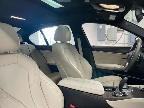 Used 2017 BMW 530i xDrive AWD/4WD image 22