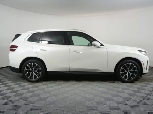 Certified 2025 BMW X3 xDrive30i w/ Premium Package AWD/4WD image 2