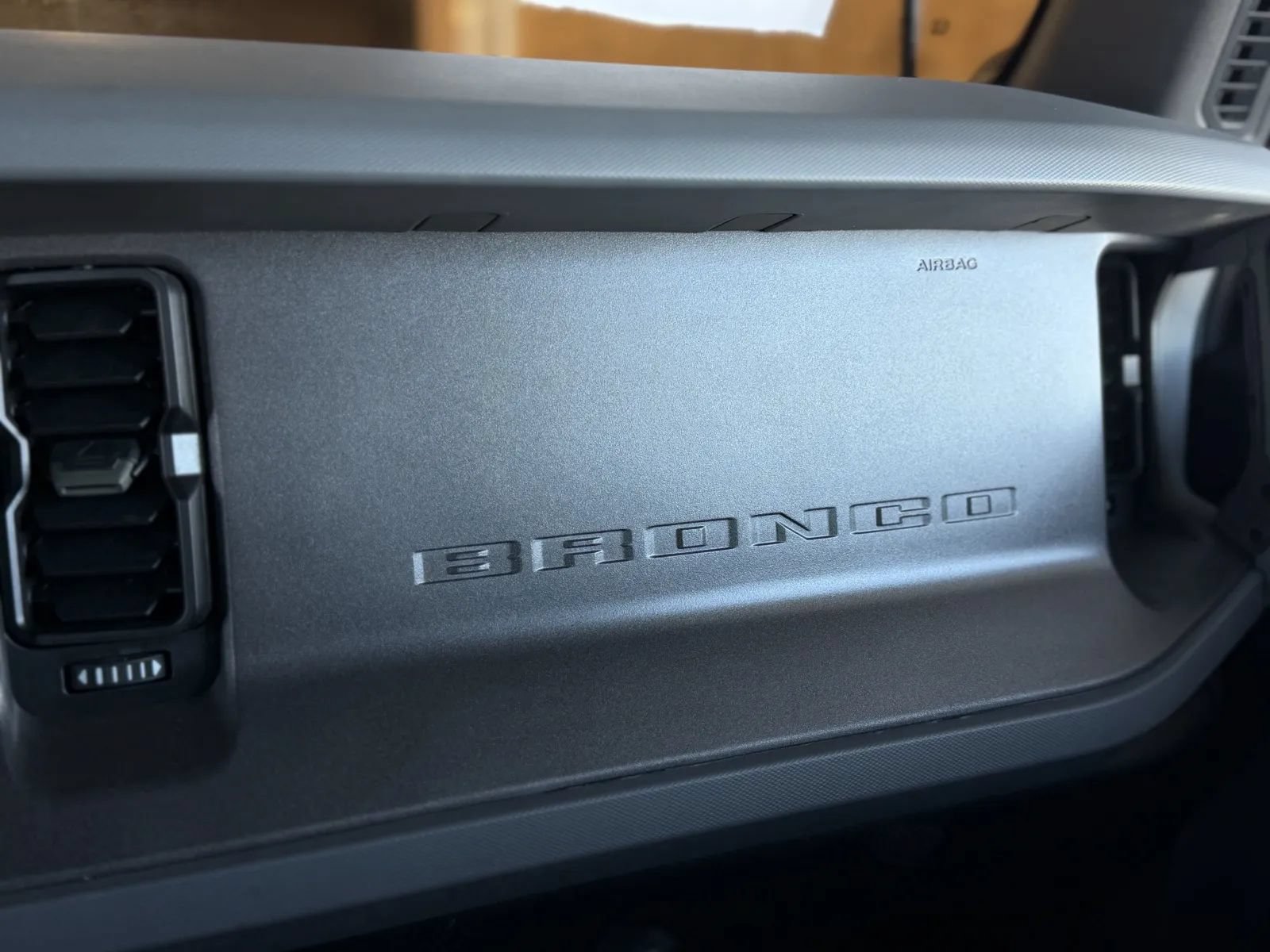 Used 2024 Ford Bronco Everglades AWD/4WD image 38