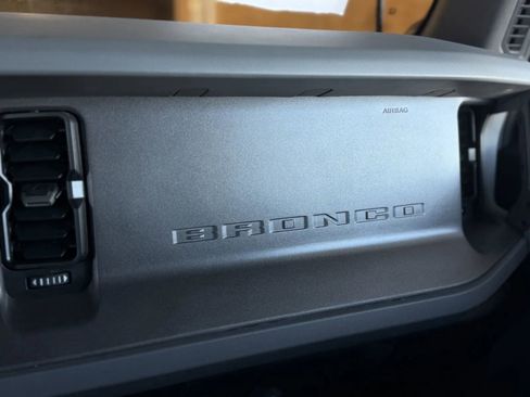Used 2024 Ford Bronco Everglades AWD/4WD image 38