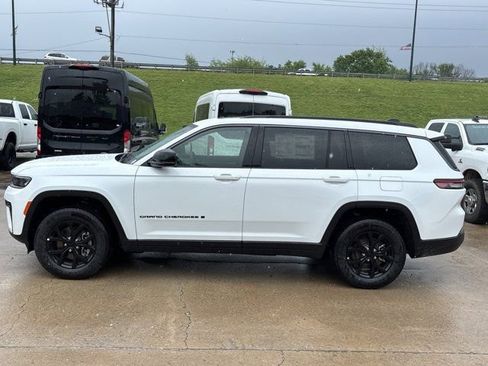 New 2026 Jeep Grand Cherokee L 4WD image 8