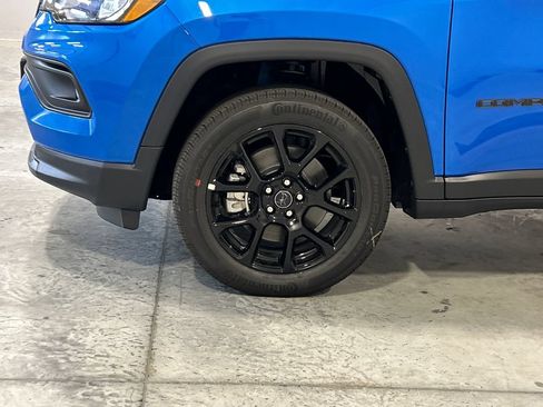 New 2026 Jeep Compass Latitude AWD/4WD image 11