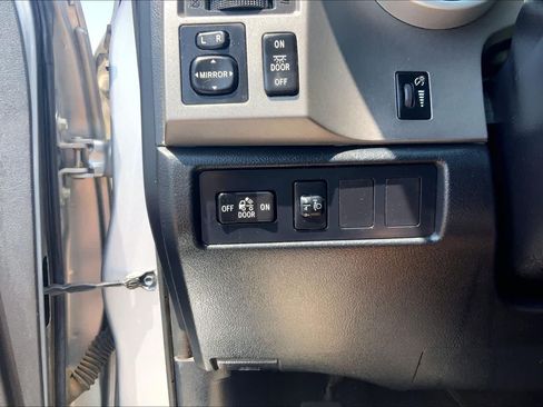 Used 2013 Toyota Tundra 2WD CrewMax w/ Tow Pkg image 36