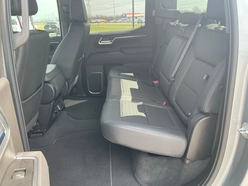 Used 2025 GMC Sierra 1500 SLT image 15