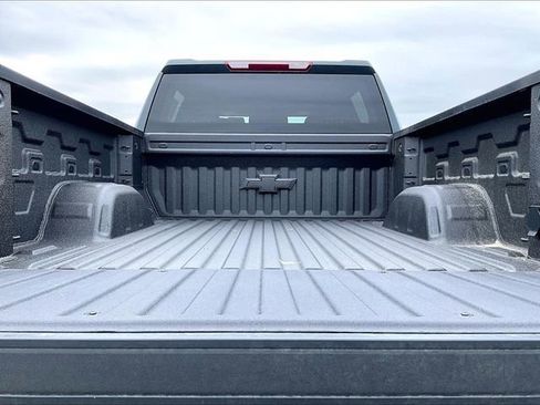 New 2026 Chevrolet Silverado 1500 Custom Trail Boss w/ LPO, Dark Essentials Package AWD/4WD image 15