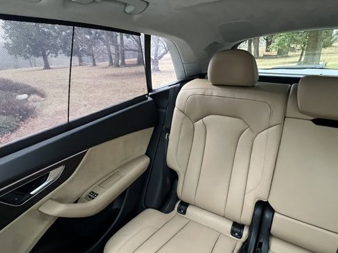 Used 2019 Audi Q8 Prestige image 17