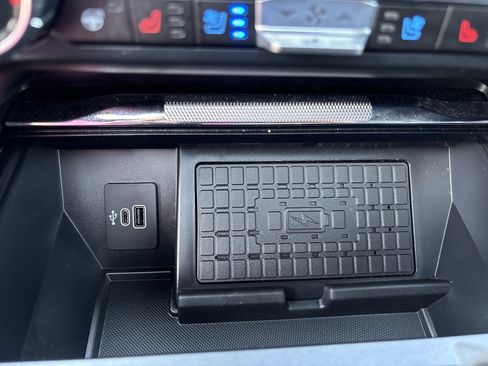 Used 2025 Ford F150 Raptor image 39