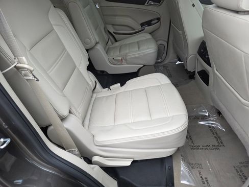 Used 2019 GMC Yukon Denali w/ Denali Ultimate Package image 21