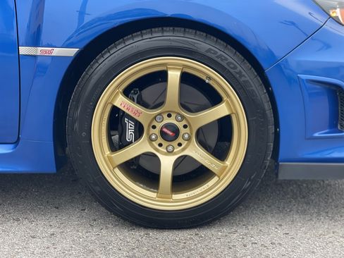 Used 2011 Subaru Impreza WRX STI image 37