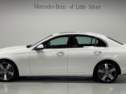 Used 2025 Mercedes-Benz C 300 4MATIC Sedan image 2