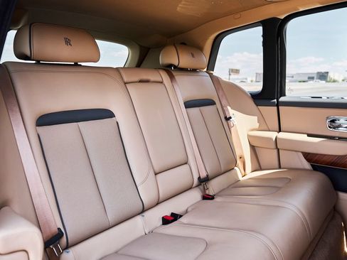 Used 2020 Rolls-Royce Cullinan AWD/4WD image 40