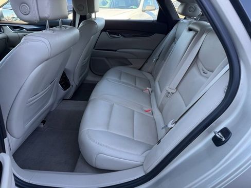 Used 2014 Cadillac XTS Luxury image 17