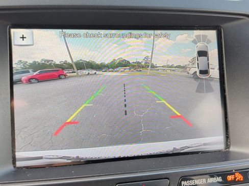 Used 2017 Ford Explorer XLT w/ Equipment Group 202A FWD image 25