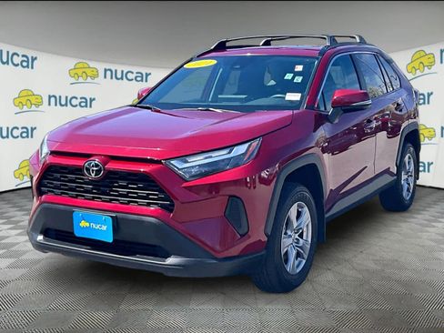 Used 2024 Toyota RAV4 XLE w/ Convenience Package image 3