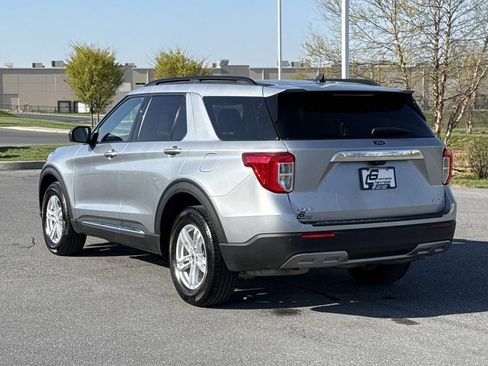 Used 2023 Ford Explorer XLT w/ Equipment Group 202A AWD/4WD image 27