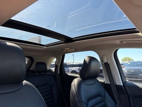 Certified 2024 Ford Edge SEL w/ Convenience Package AWD/4WD image 9
