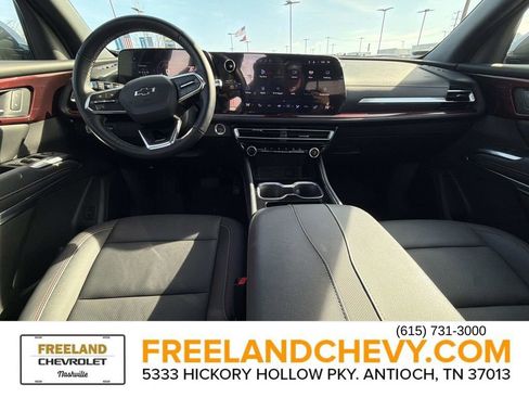 Used 2025 Chevrolet Traverse Z71 w/ Driver Confidence Package image 20