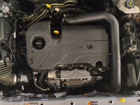 Used 2024 Chevrolet Equinox LS w/ LS Convenience Package image 30