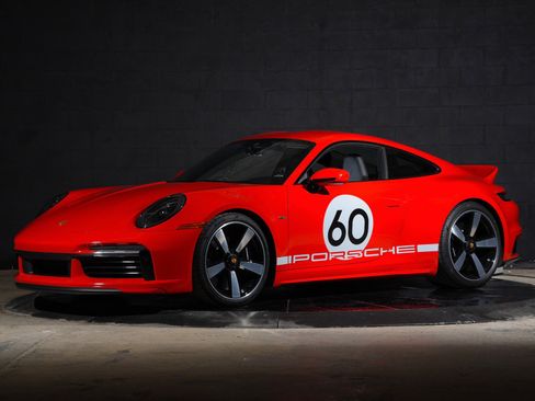Used 2023 Porsche 911 Sport Classic RWD image 2
