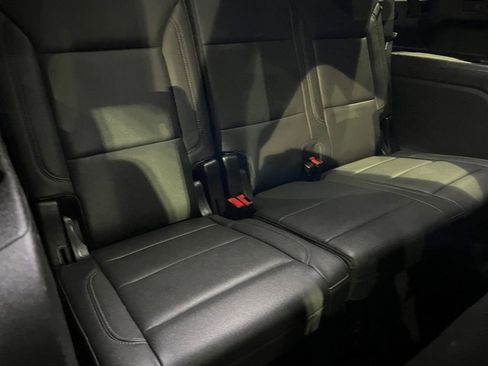 Used 2023 Chevrolet Suburban LT AWD/4WD image 18