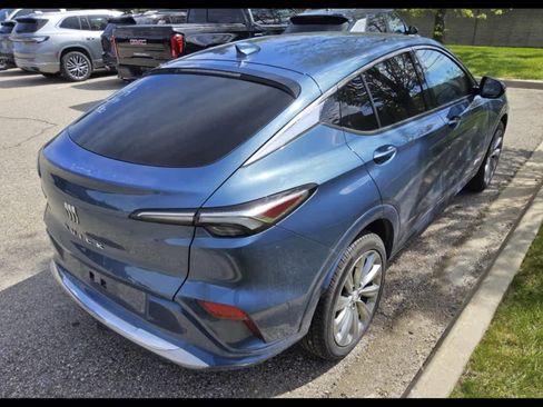 Used 2025 Buick Envista Avenir FWD image 4