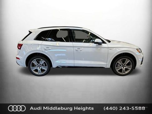 Used 2025 Audi Q5 2.0T Premium w/ Convenience Plus Package image 9